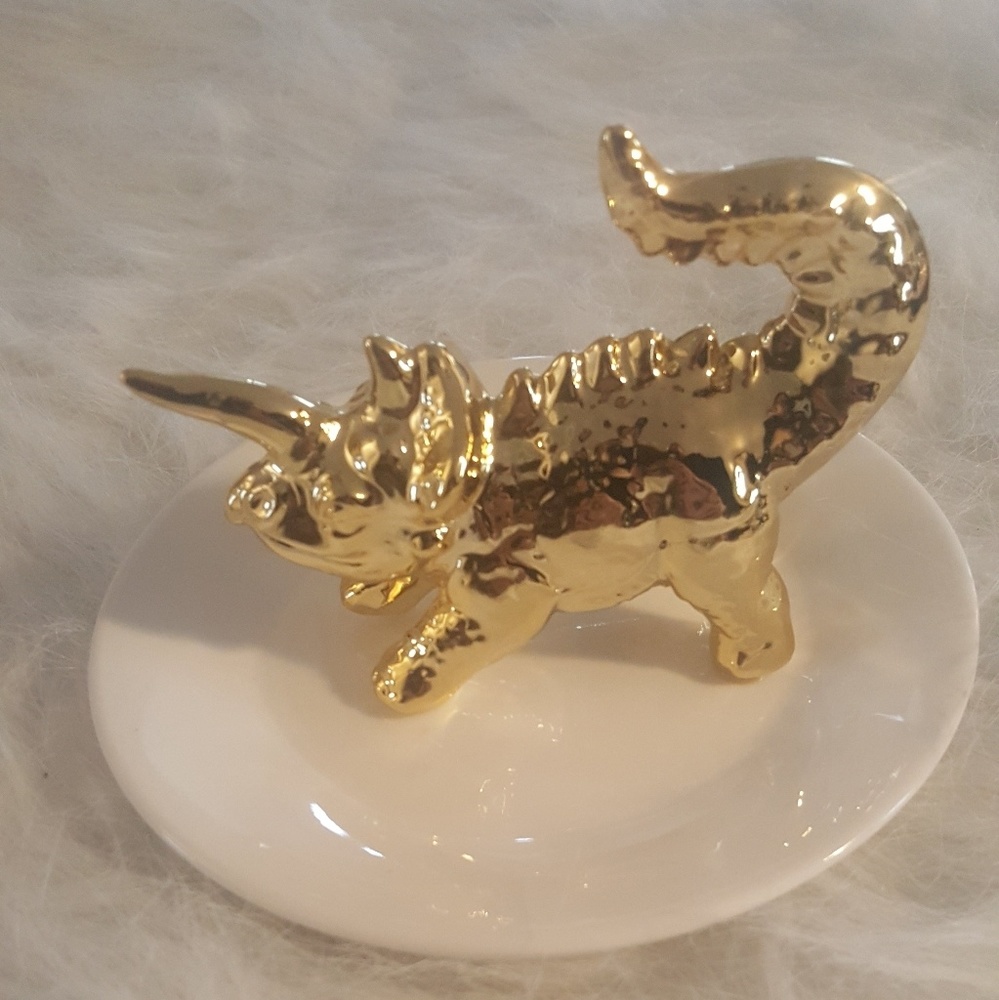Dino trinket/ring holder
